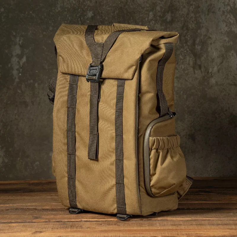 "New Pilot" Travel Camera Backpack 18L